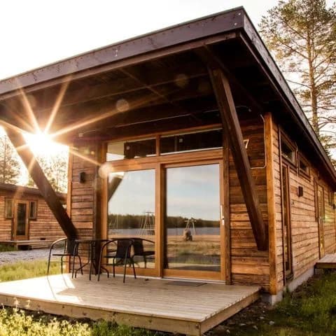 Upptäck lugn och äventyr vid Camp Frevisören, med fantastisk natur, oslagbara boenden och minnesvärda upplevelser året runt.