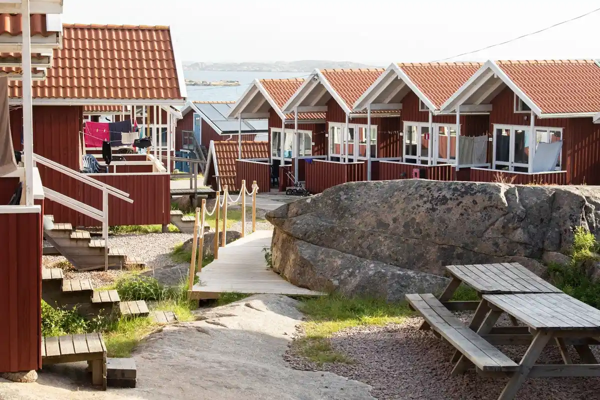 Upplev Ramsvik: Fridfull camping vid västkusten, nära Smögen. Äventyr och avkoppling i Bohusläns skönhet!